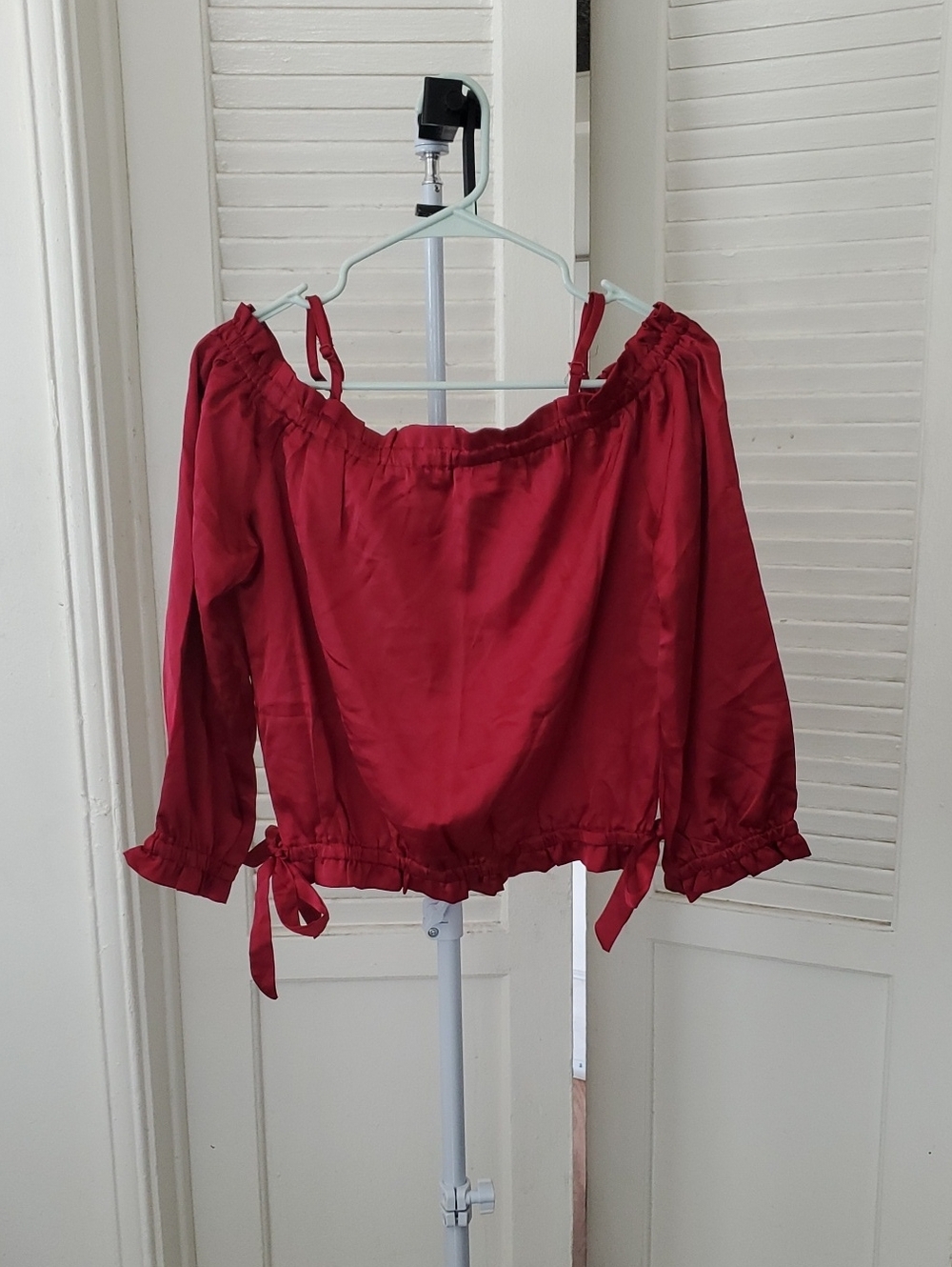 Papermoon Sheen Cranberry Off The Shoulder Strap Long Sleeve Blouse Size S